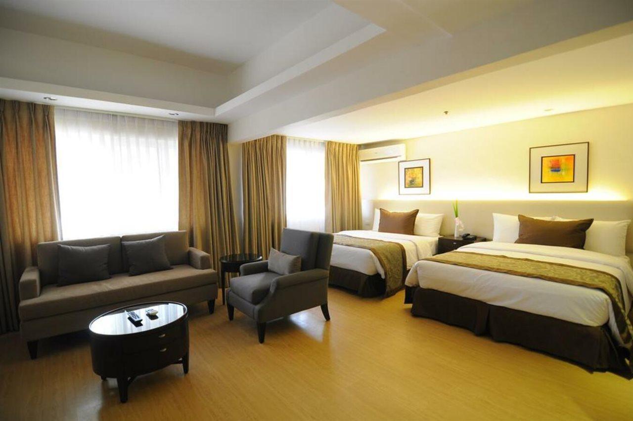 Imperial Palace Suites Quezon City Dış mekan fotoğraf