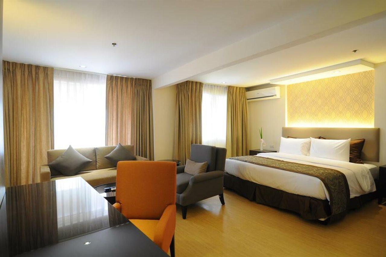 Imperial Palace Suites Quezon City Dış mekan fotoğraf