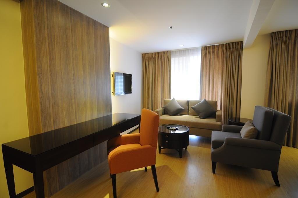 Imperial Palace Suites Quezon City Dış mekan fotoğraf