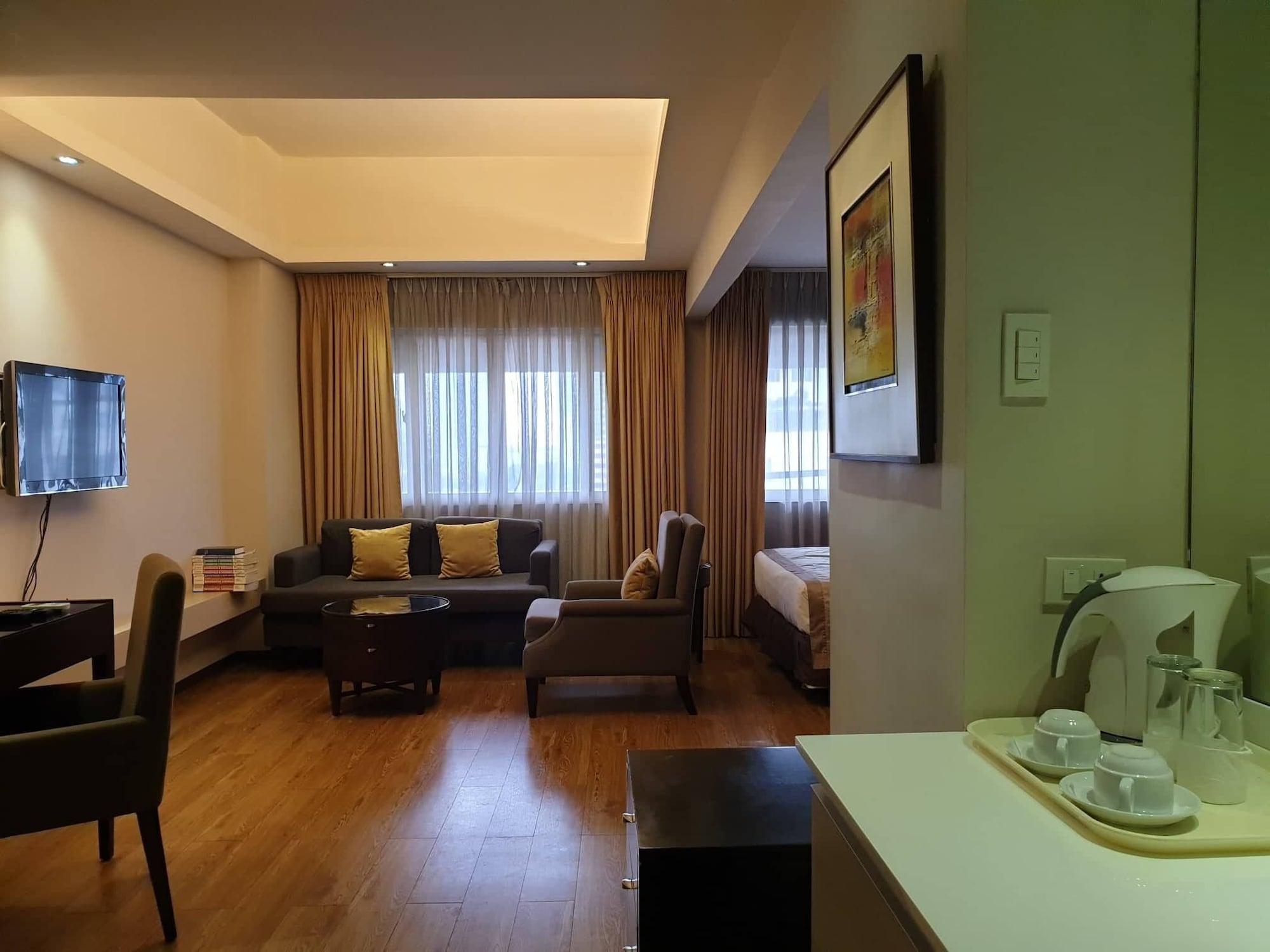Imperial Palace Suites Quezon City Dış mekan fotoğraf