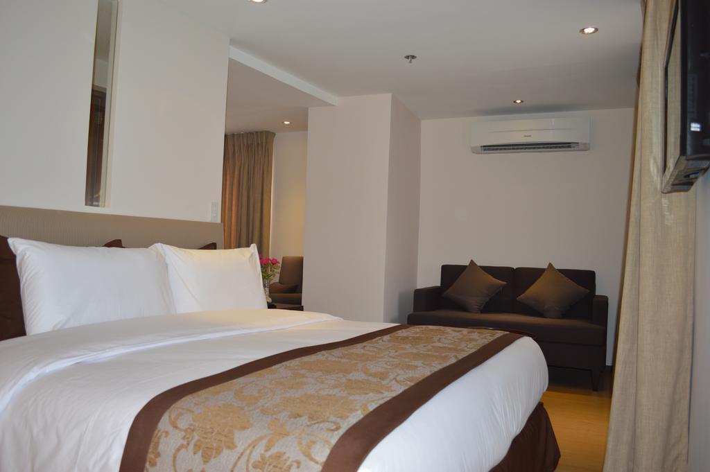 Imperial Palace Suites Quezon City Dış mekan fotoğraf