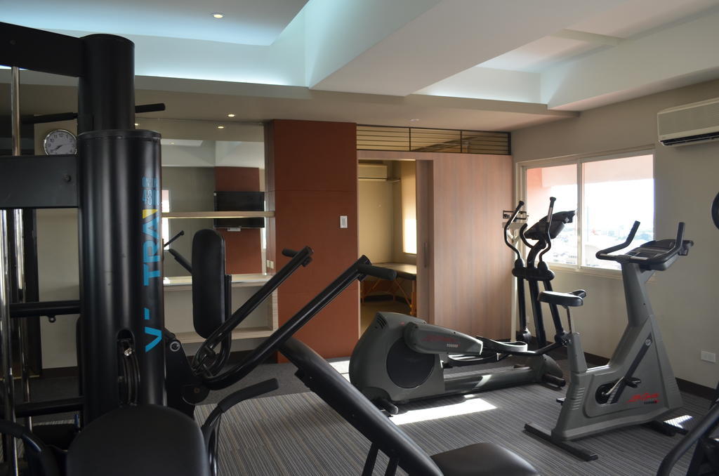 Imperial Palace Suites Quezon City Dış mekan fotoğraf