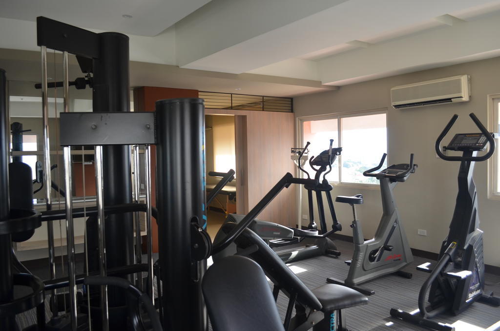 Imperial Palace Suites Quezon City Dış mekan fotoğraf