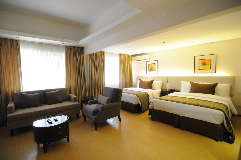 Imperial Palace Suites Quezon City Dış mekan fotoğraf