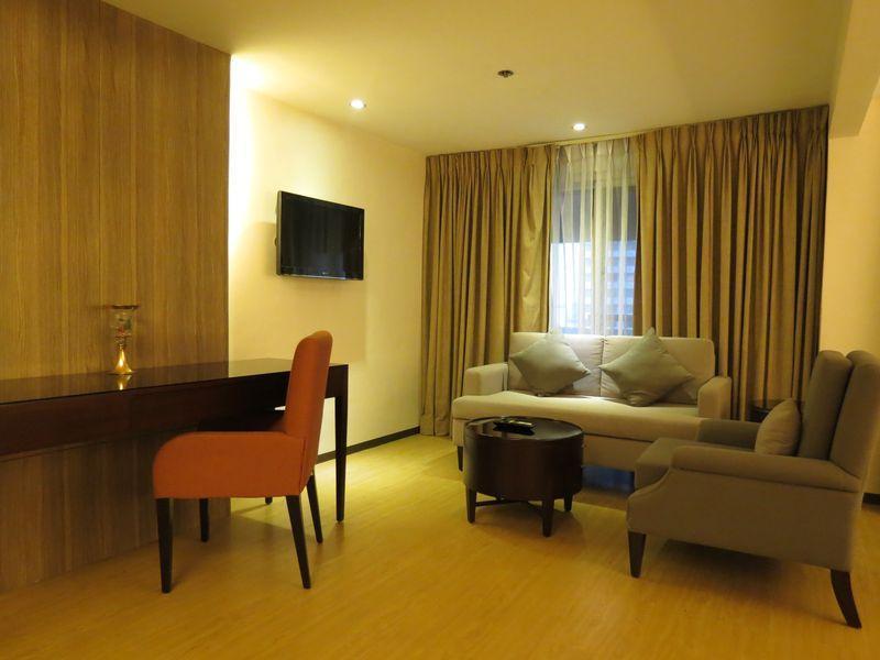 Imperial Palace Suites Quezon City Dış mekan fotoğraf