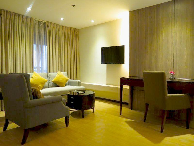 Imperial Palace Suites Quezon City Dış mekan fotoğraf