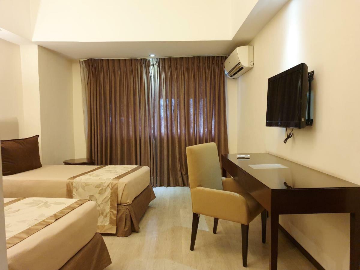 Imperial Palace Suites Quezon City Dış mekan fotoğraf